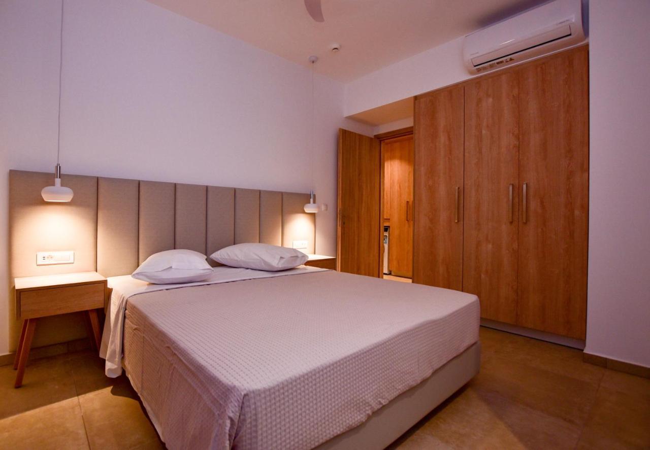 Rosemary Apartments Палеохора Екстер'єр фото